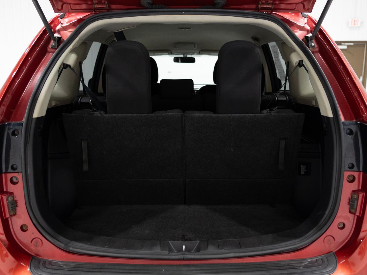 2017 Mitsubishi Outlander ES AWD 7-Passenger Cranberry PA