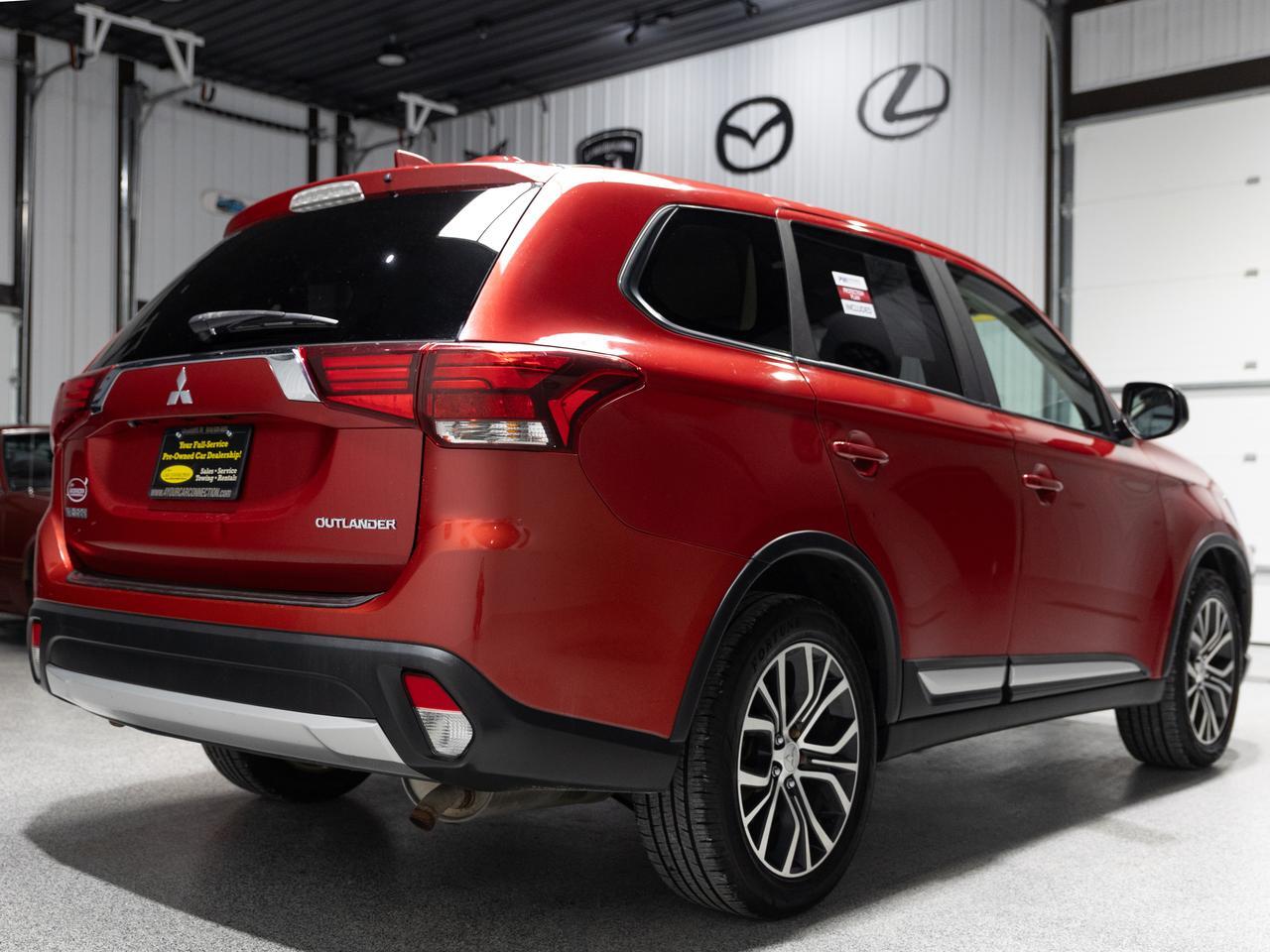 2017 Mitsubishi Outlander ES AWD 7-Passenger Cranberry PA