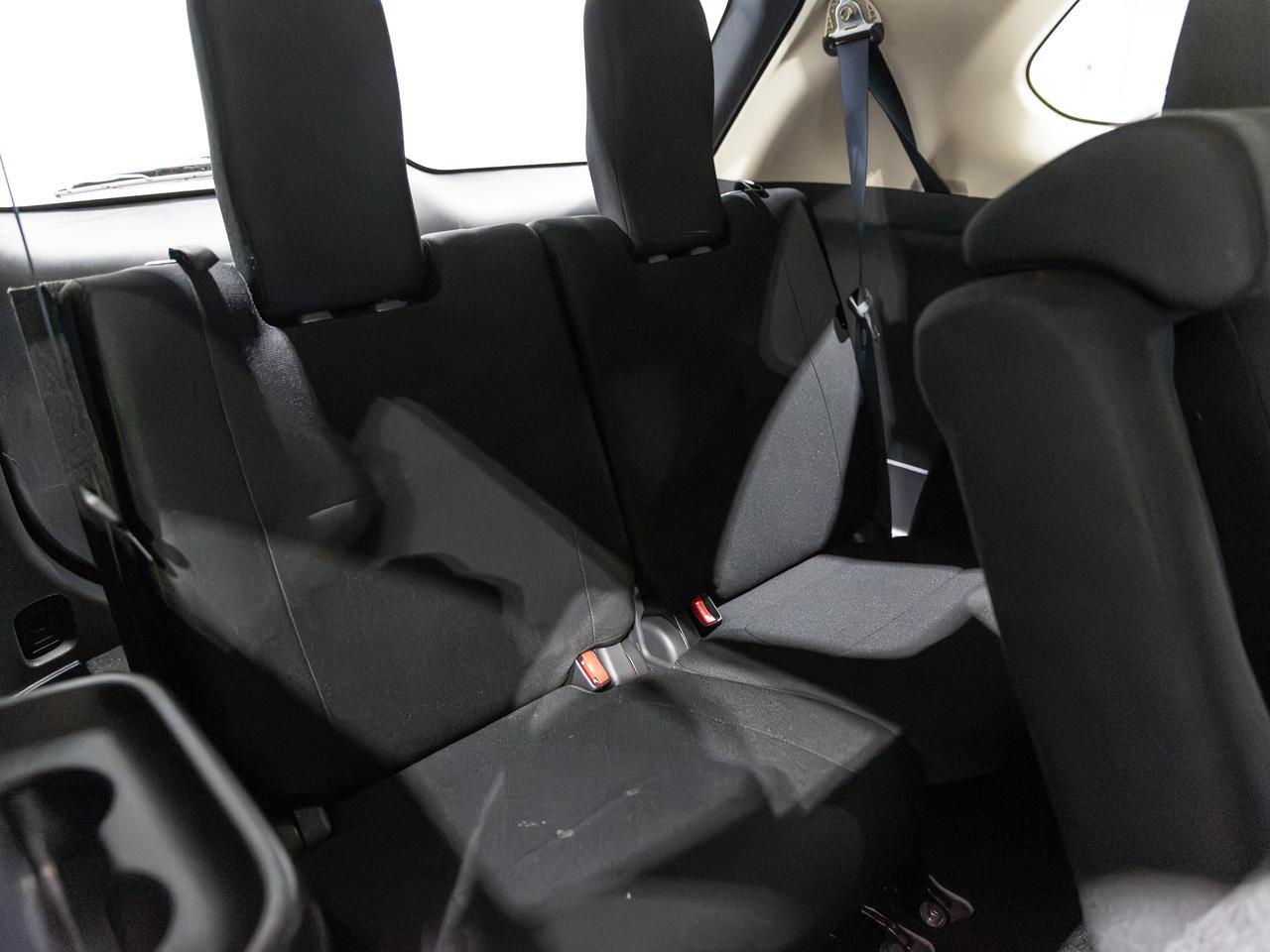 2017 Mitsubishi Outlander ES AWD 7-Passenger Cranberry PA