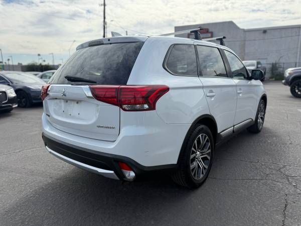 2017 Mitsubishi Outlander ES