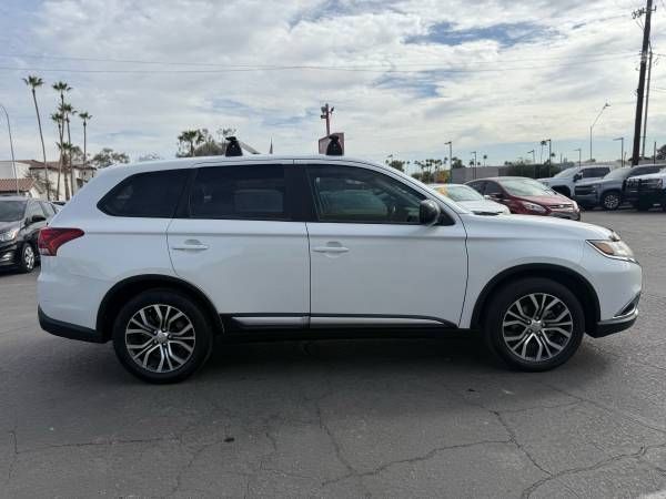 2017 Mitsubishi Outlander ES