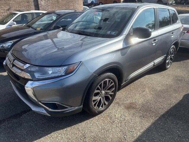 2017 Mitsubishi Outlander ES
