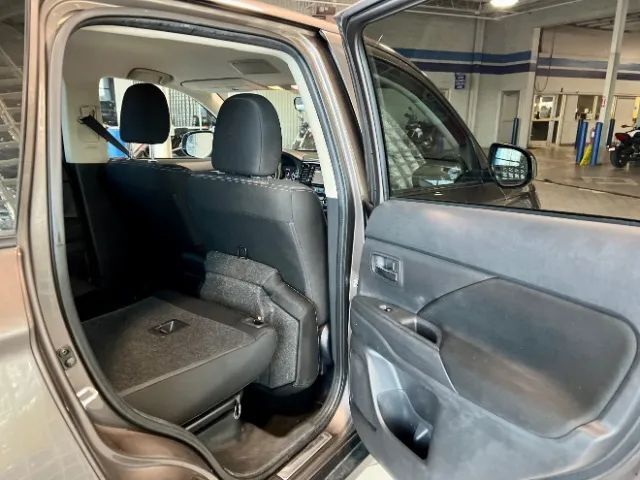 2017 Mitsubishi Outlander ES Sport Utility 4D Cincinnati OH