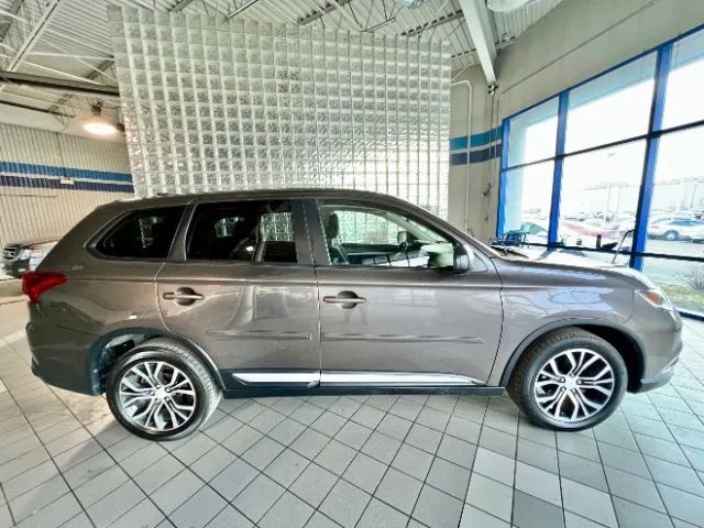 2017 Mitsubishi Outlander ES Sport Utility 4D Cincinnati OH