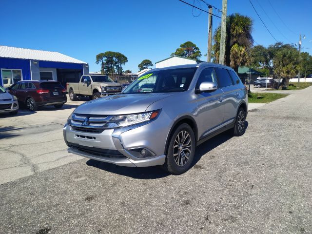 2017 Mitsubishi Outlander SE | SEL