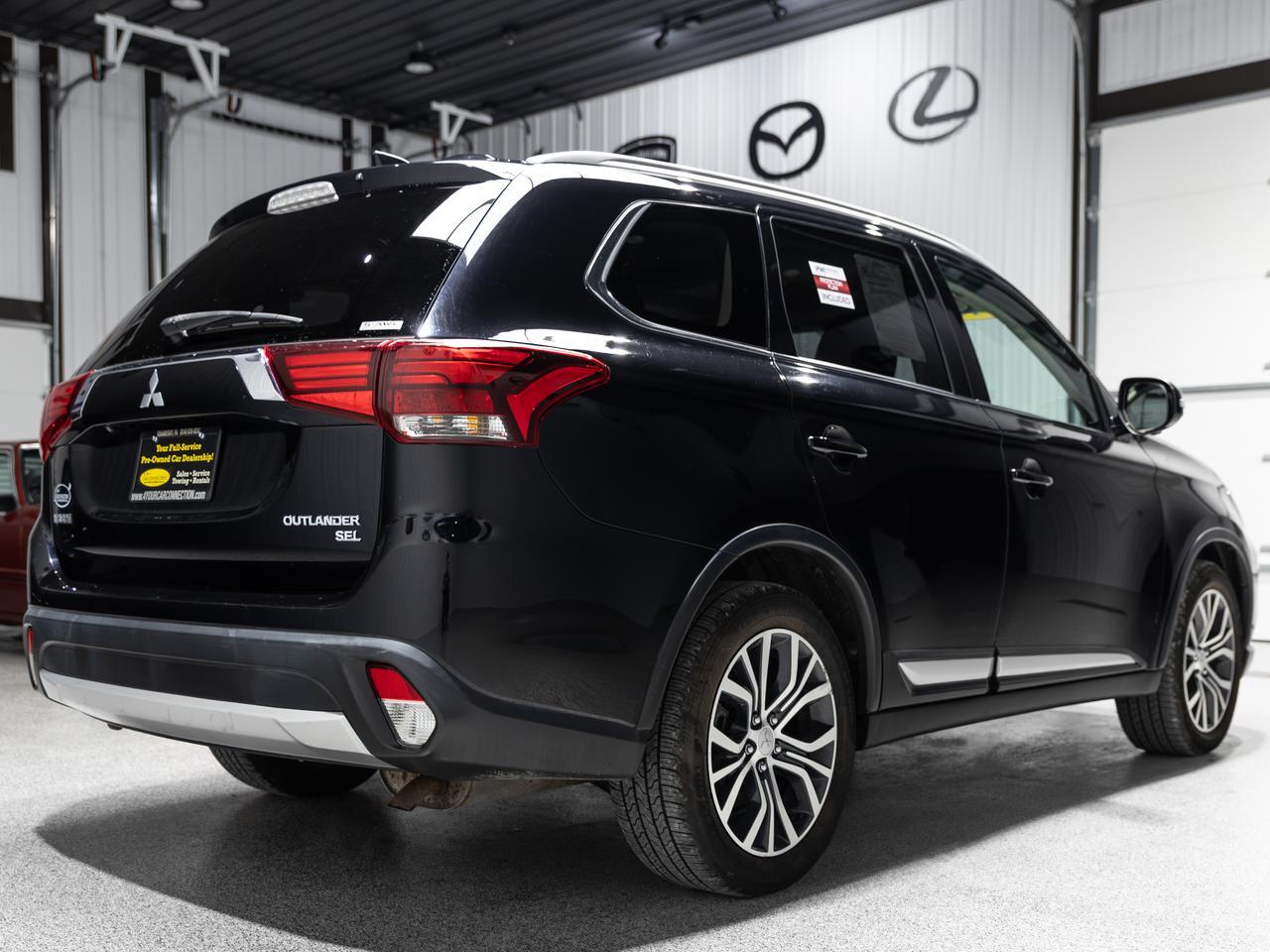 2017 Mitsubishi Outlander SEL AWD TV-DVD Cranberry PA