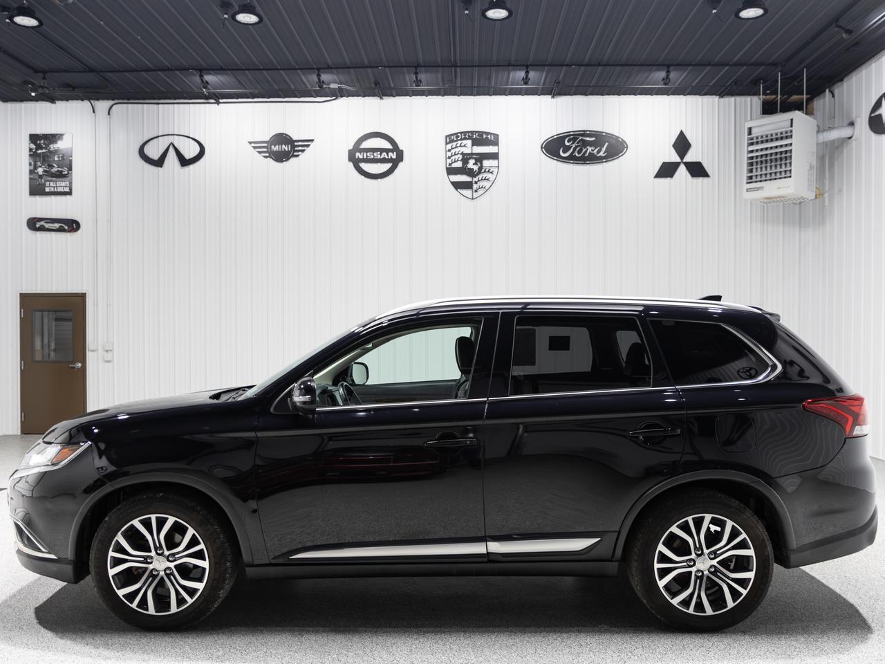 2017 Mitsubishi Outlander SEL AWD TV-DVD Cranberry PA