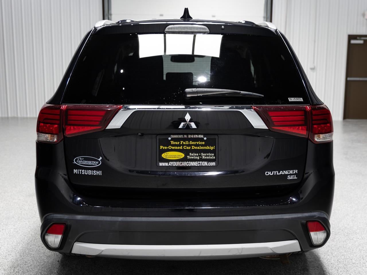 2017 Mitsubishi Outlander SEL AWD TV-DVD Cranberry PA