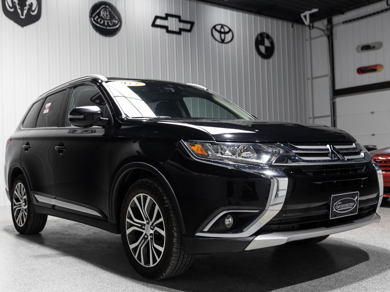 2017 Mitsubishi Outlander SEL AWD TV-DVD Cranberry PA