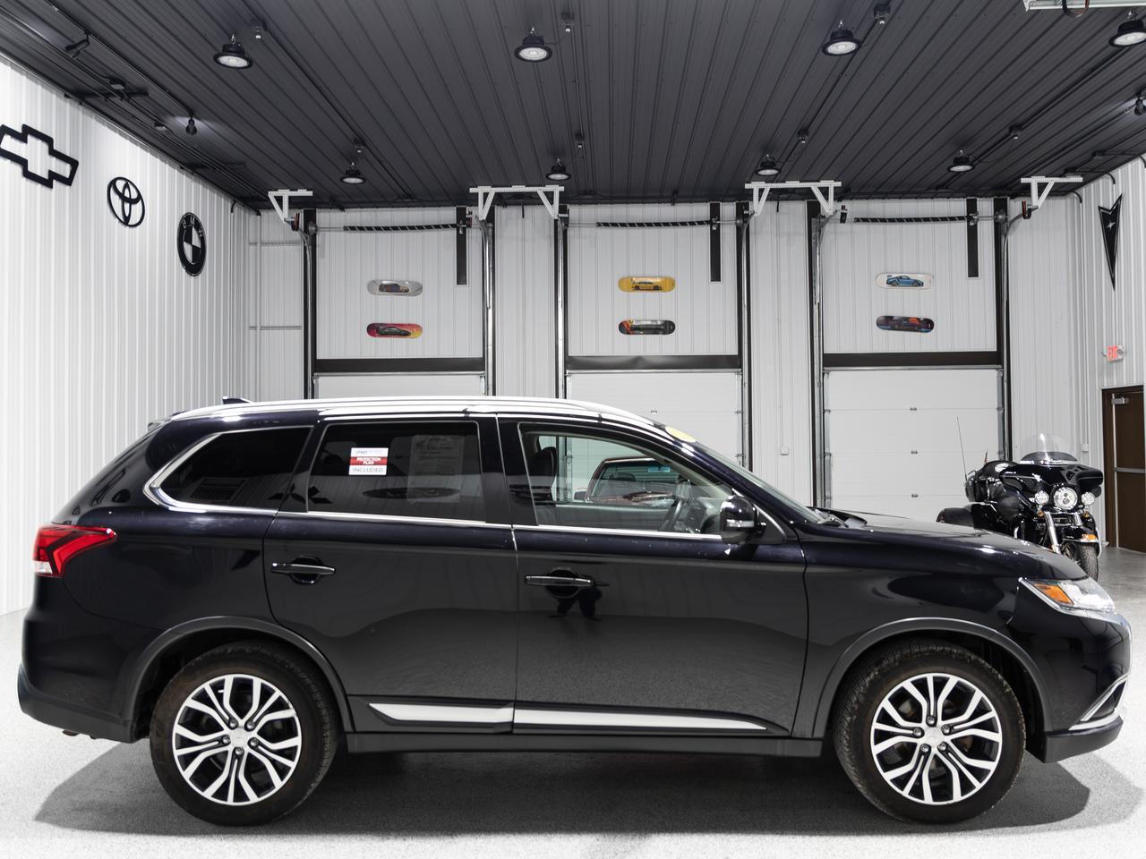 2017 Mitsubishi Outlander SEL AWD TV-DVD Cranberry PA