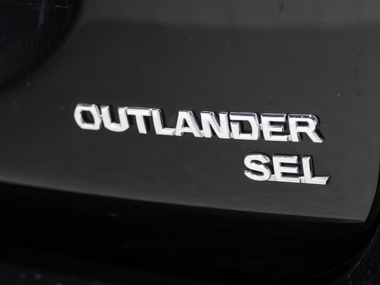 2017 Mitsubishi Outlander SEL AWD TV-DVD Cranberry PA