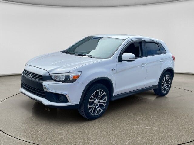 2017 Mitsubishi Outlander Sport 2.0 ES 2WD 5MT's photo