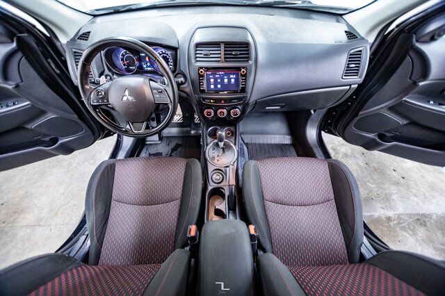 2017 Mitsubishi RVR AWD Black Edition BCam Red Deer AB