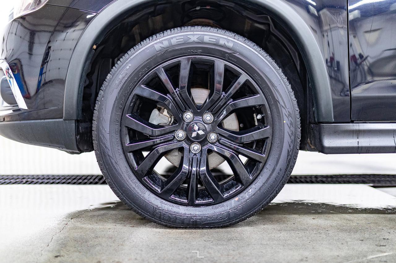 2017 Mitsubishi RVR AWD Black Edition BCam Red Deer AB