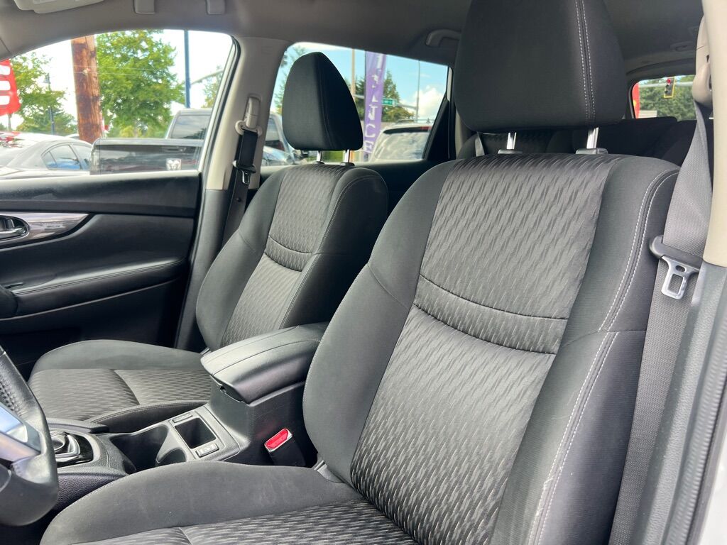 2017 NISSAN ROGUE S Des Moines WA