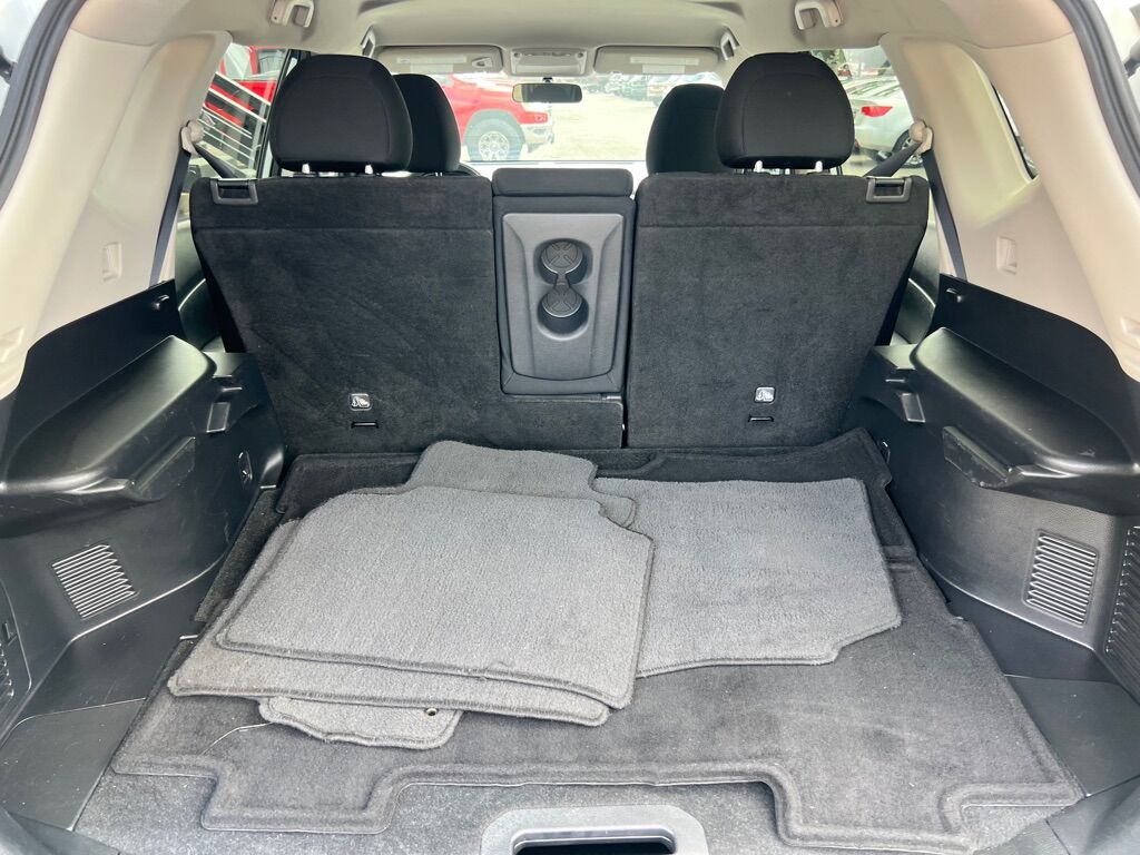 2017 NISSAN ROGUE S Des Moines WA