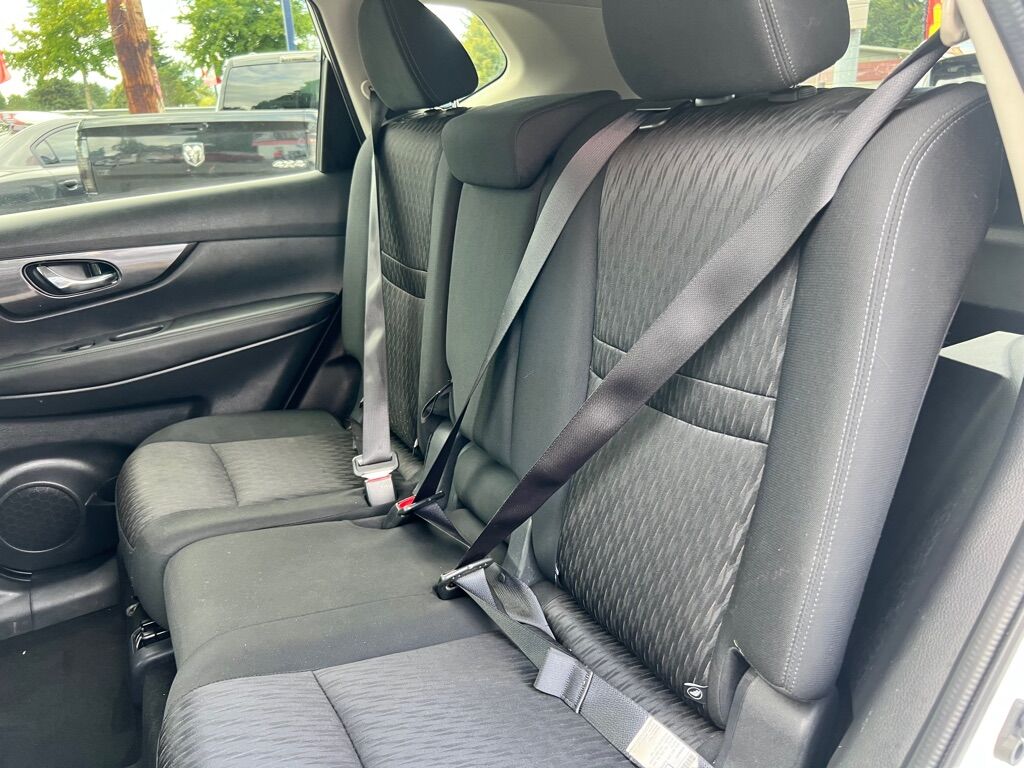 2017 NISSAN ROGUE S Des Moines WA