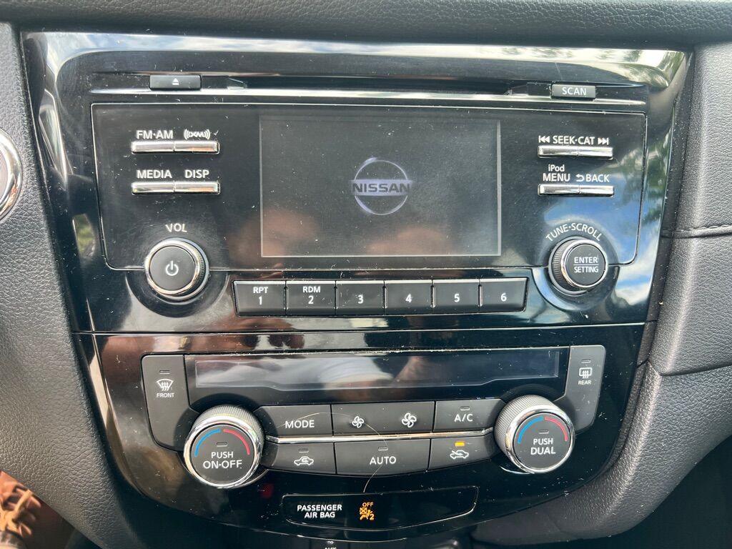 2017 NISSAN ROGUE S Des Moines WA
