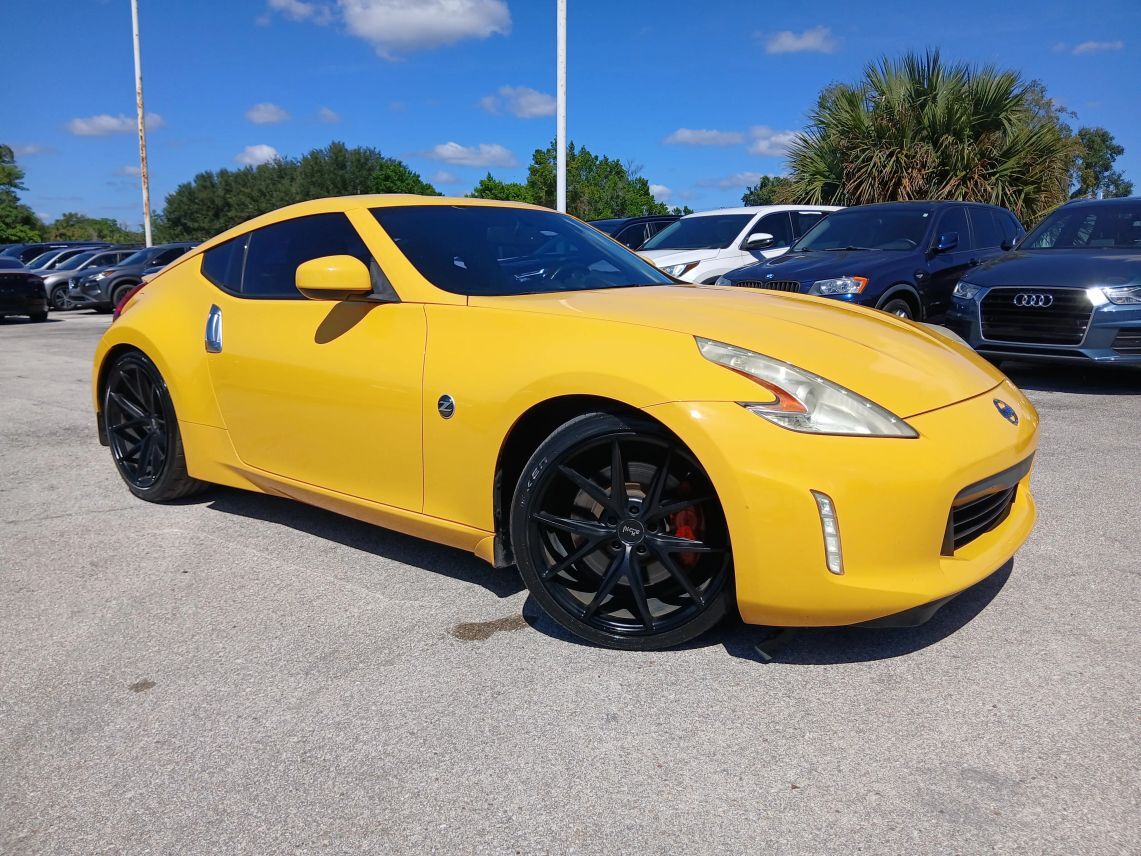2017 Nissan 370Z Sport Tech Coupe 2D