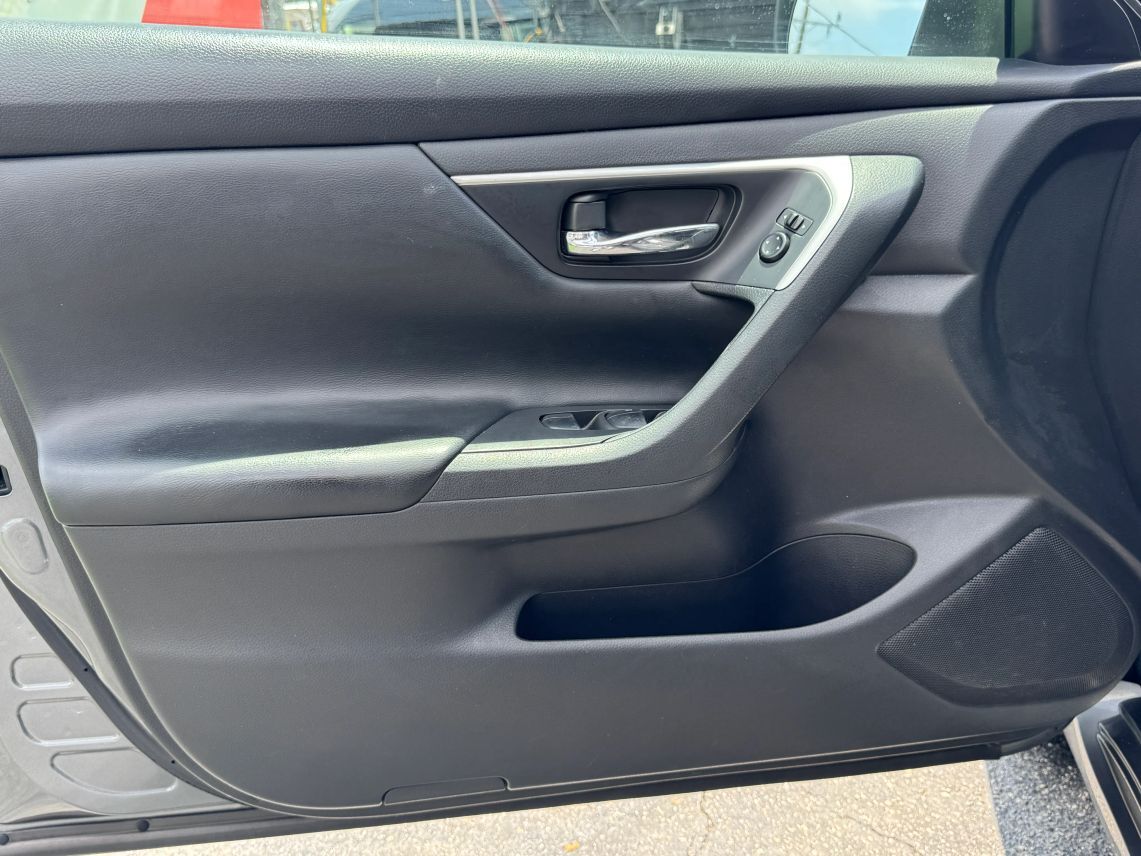 2017 Nissan Altima 2.5 S Sedan 4D