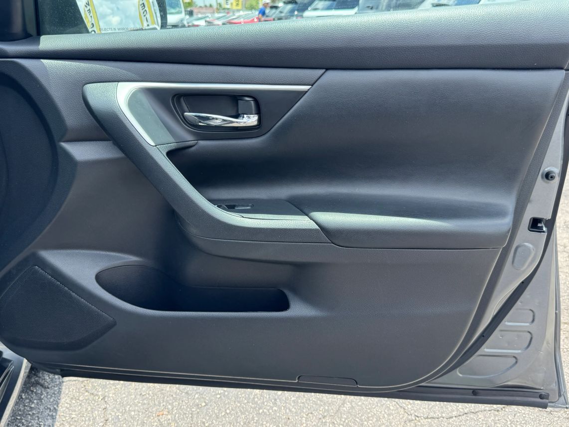 2017 Nissan Altima 2.5 S Sedan 4D