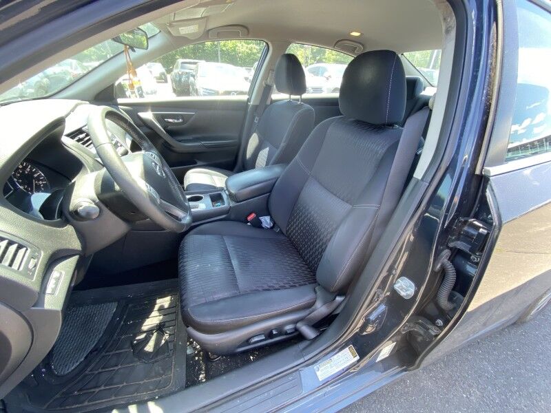 2017 Nissan Altima 2.5 SV Bristol  PA