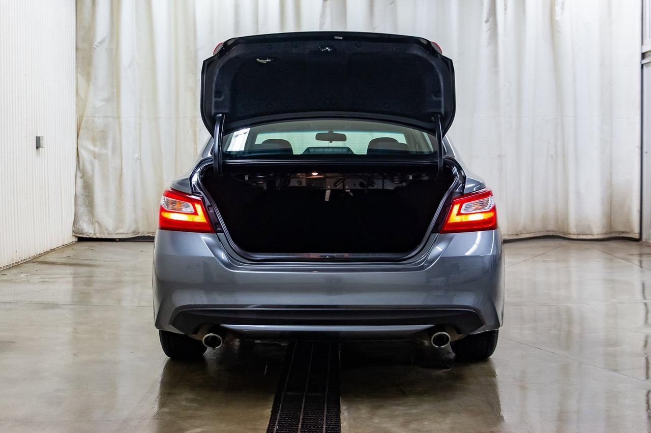 2017 Nissan Altima SV Roof BCam Red Deer AB