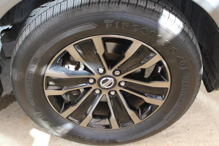 2017 Nissan Armada Platinum LIKE NEW!!!! Plano TX