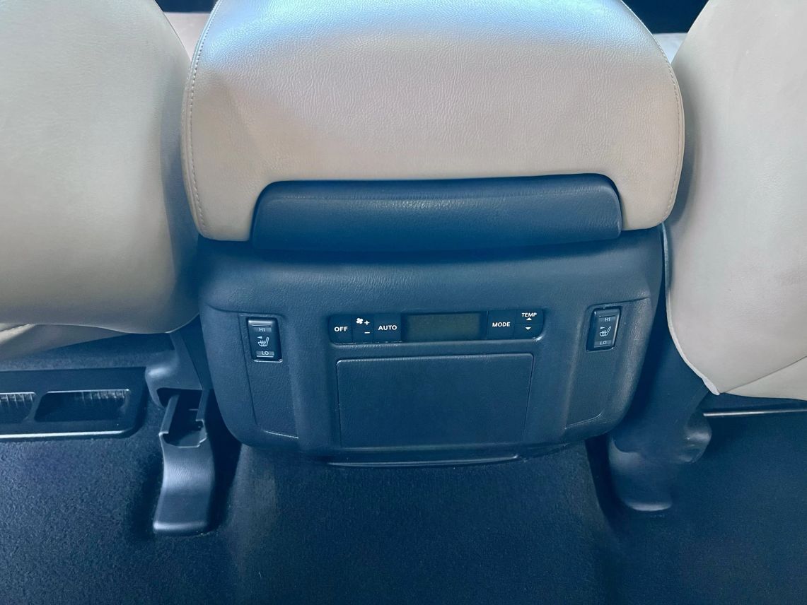 2017 Nissan Armada Platinum Sport Utility 4D Cincinnati OH