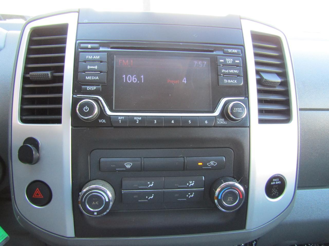 2017 Nissan Frontier Crew Cab 4x2 SV V6 Auto Grand Prairie TX