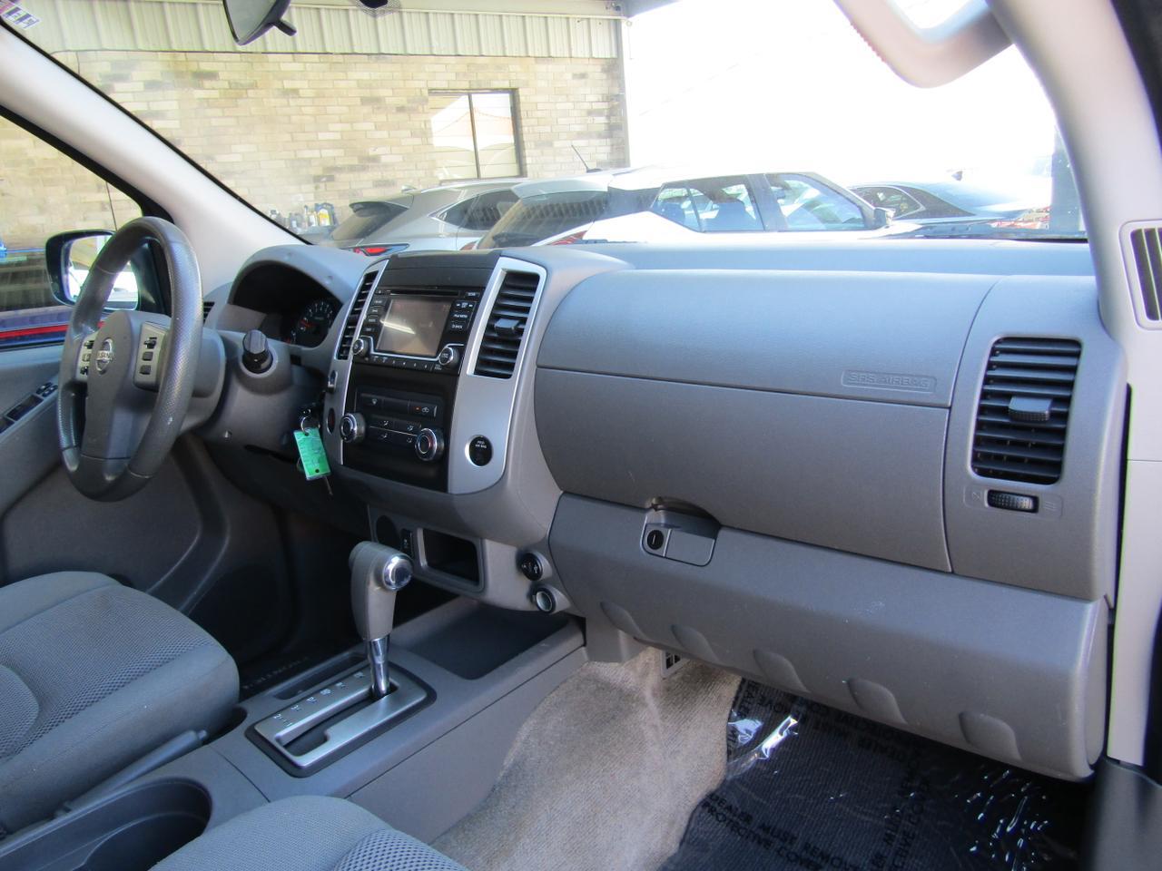 2017 Nissan Frontier Crew Cab 4x2 SV V6 Auto Grand Prairie TX