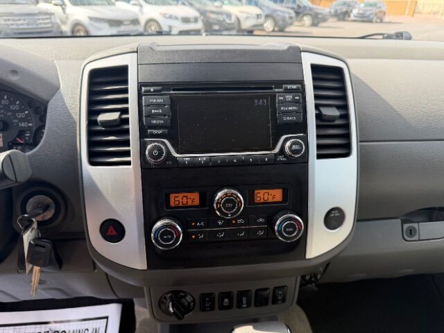 2017 Nissan Frontier SL Crew Cab 5AT 4WD Mesa AZ