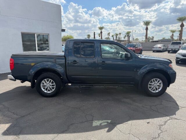 2017 Nissan Frontier SL Crew Cab 5AT 4WD