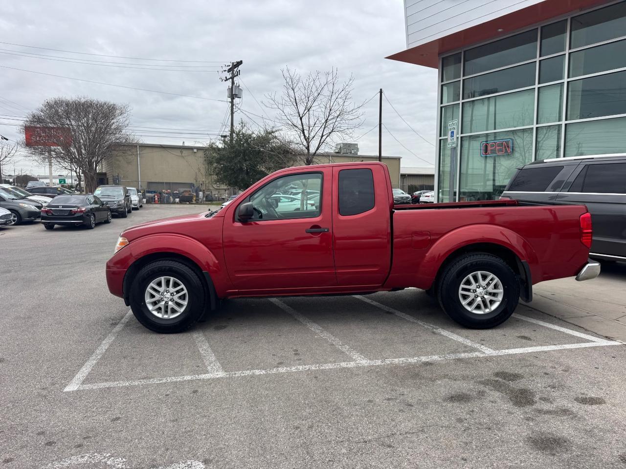 2017 Nissan Frontier SV King Cab I4 5AT 2 Austin TX