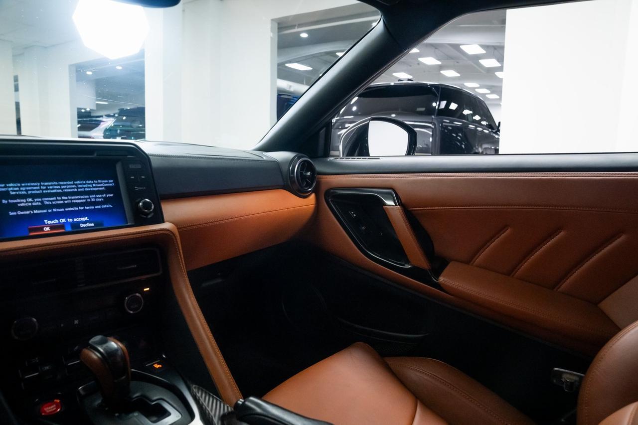 2017 Nissan GT-R Premium Heated Seats Premium Interior Package Portland OR