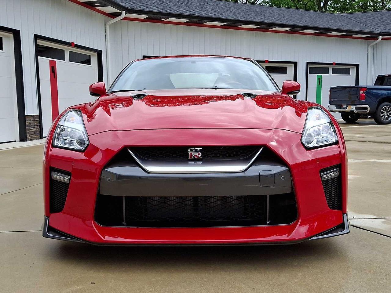 2017 Nissan GT-R Premium