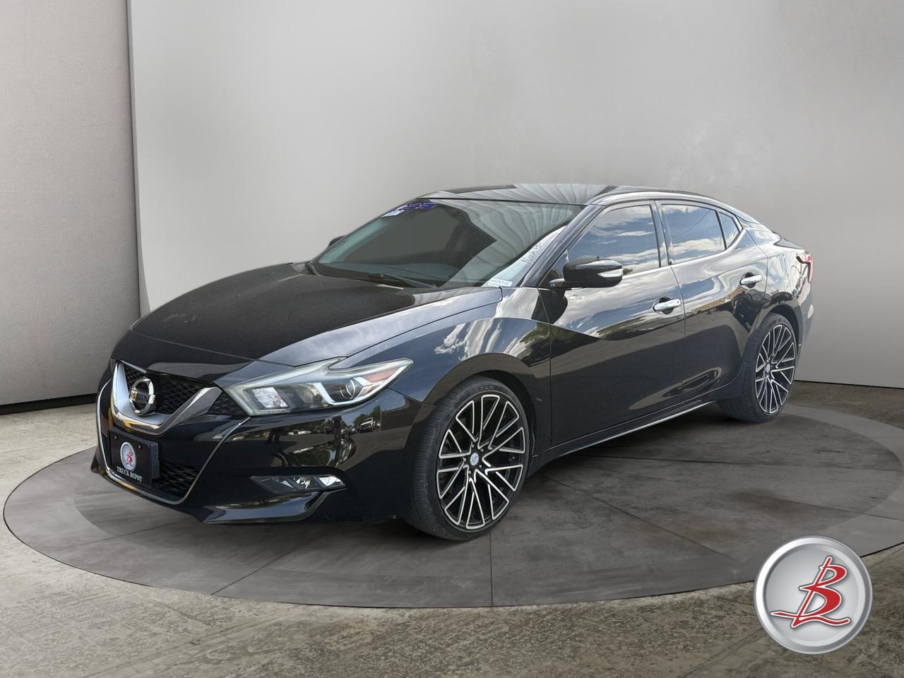 2017 Nissan MAXIMA SR