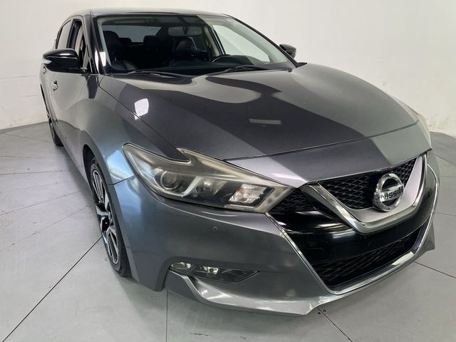 Nissan 3.5 SV Used