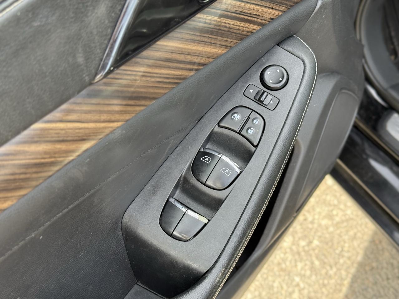 2017 Nissan Maxima Platinum Crestwood KY