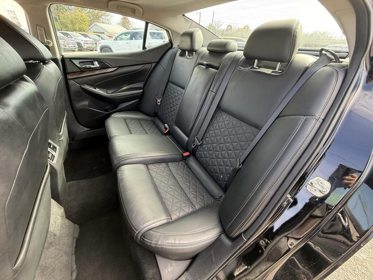 2017 Nissan Maxima Platinum Crestwood KY