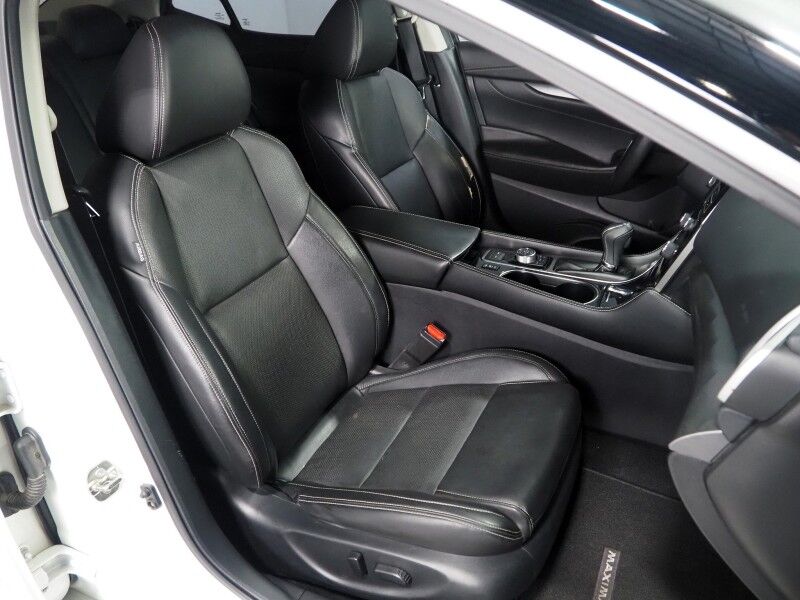 2017 Nissan Maxima SL *NAVIGATION, ADAPTIVE CRUISE, SAFETY ALERTS, BACKUP-CAMERA, COLOR TOUCHSCREEN, PANORAMA MOONROOF, LEATHER, HEATED SEATS/STEERING, REMOTE START, BOSE, APPLE CARPLAY