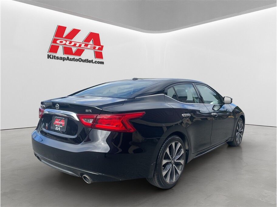 2017 Nissan Maxima SR Sedan 4D