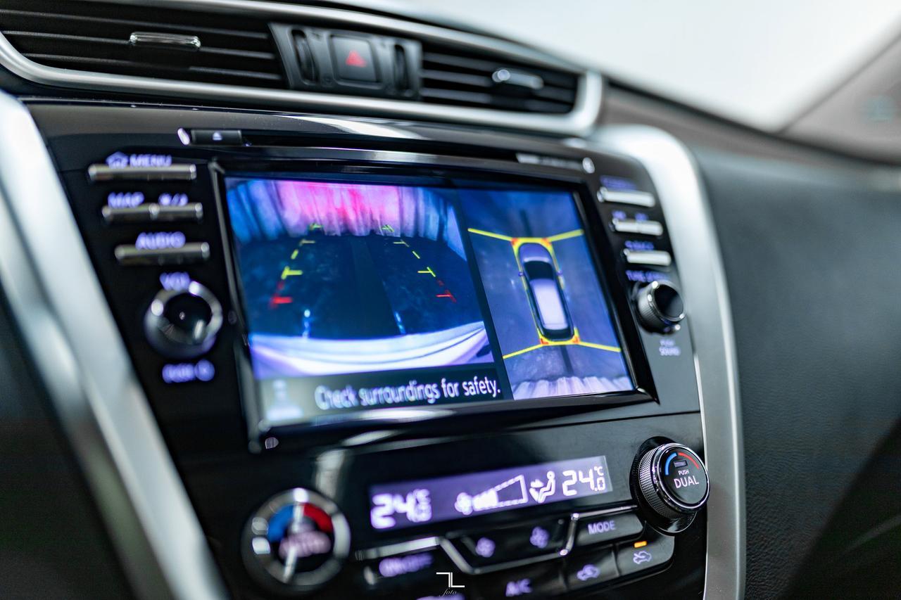 2017 Nissan Murano AWD Platinum Leather Roof Nav BCam Red Deer AB