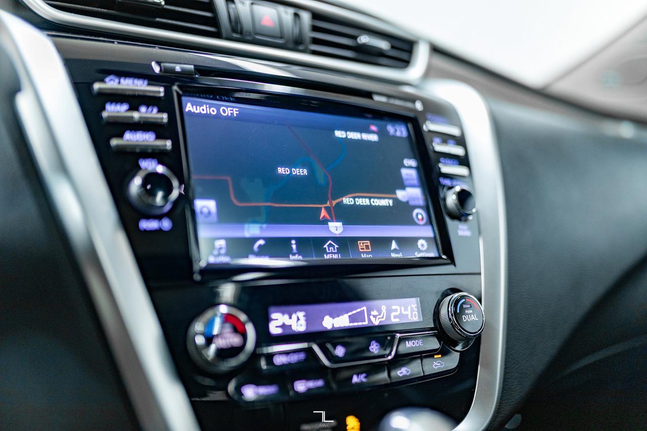 2017 Nissan Murano AWD Platinum Leather Roof Nav BCam Red Deer AB