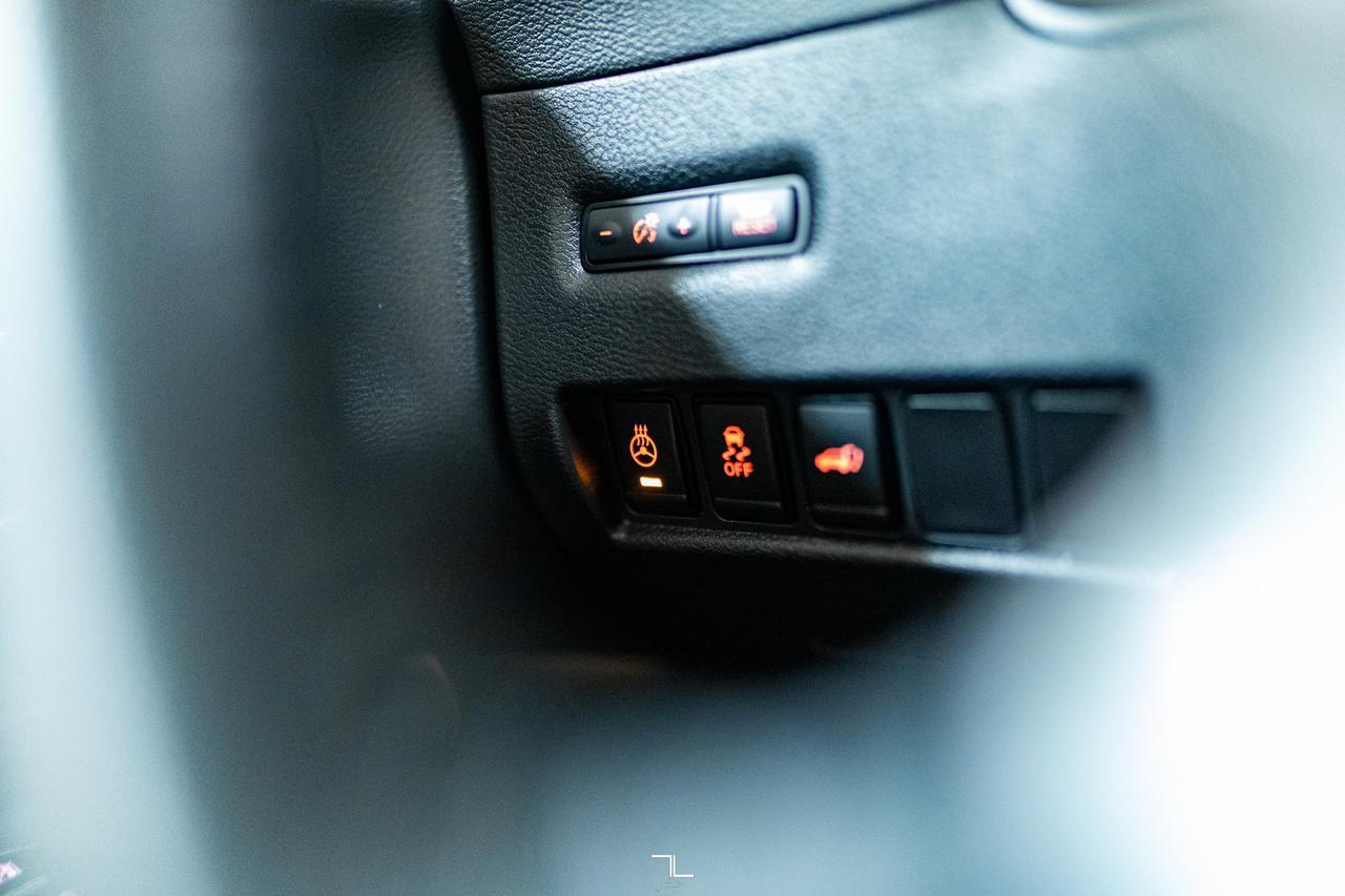 2017 Nissan Murano AWD Platinum Leather Roof Nav BCam Red Deer AB