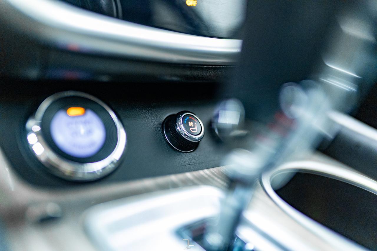 2017 Nissan Murano AWD Platinum Leather Roof Nav BCam Red Deer AB