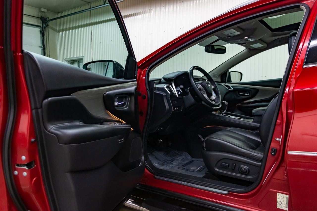 2017 Nissan Murano AWD SL Leather Roof Nav Red Deer AB