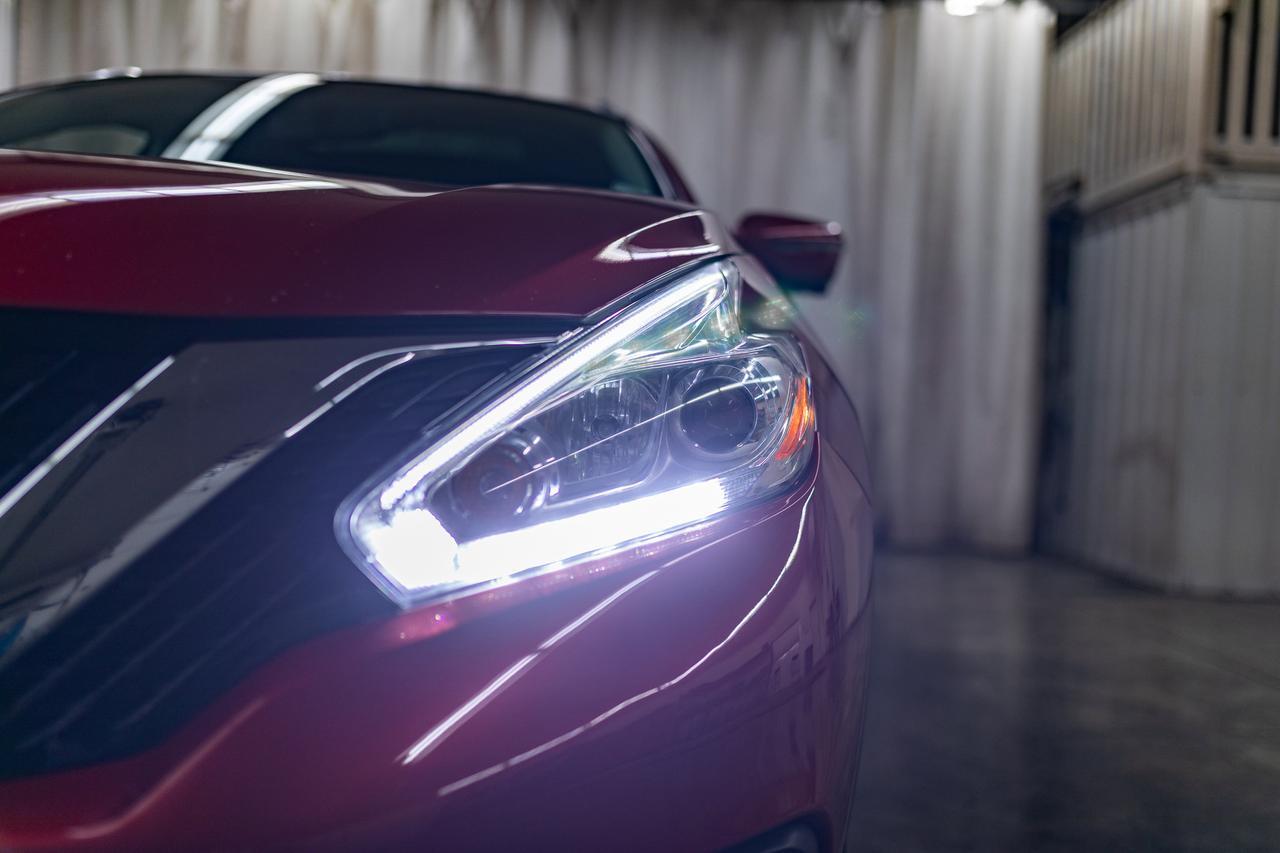 2017 Nissan Murano AWD SL Leather Roof Nav Red Deer AB