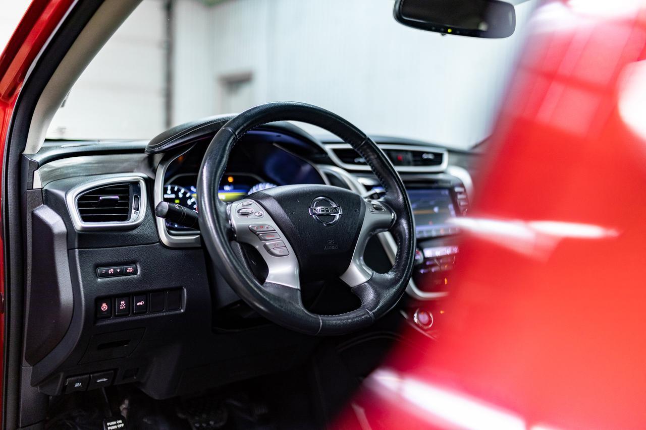 2017 Nissan Murano AWD SL Leather Roof Nav Red Deer AB