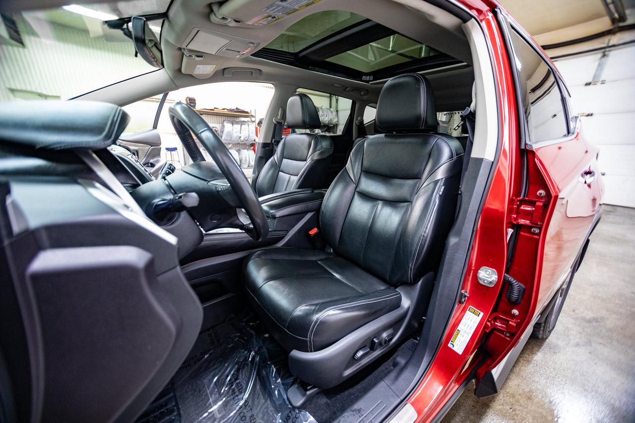 2017 Nissan Murano AWD SL Leather Roof Nav Red Deer AB